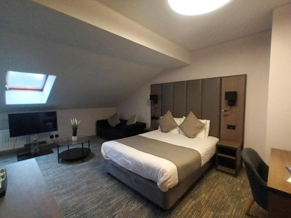 Corn Mill Lodge Hotel Leeds  Exterior foto
