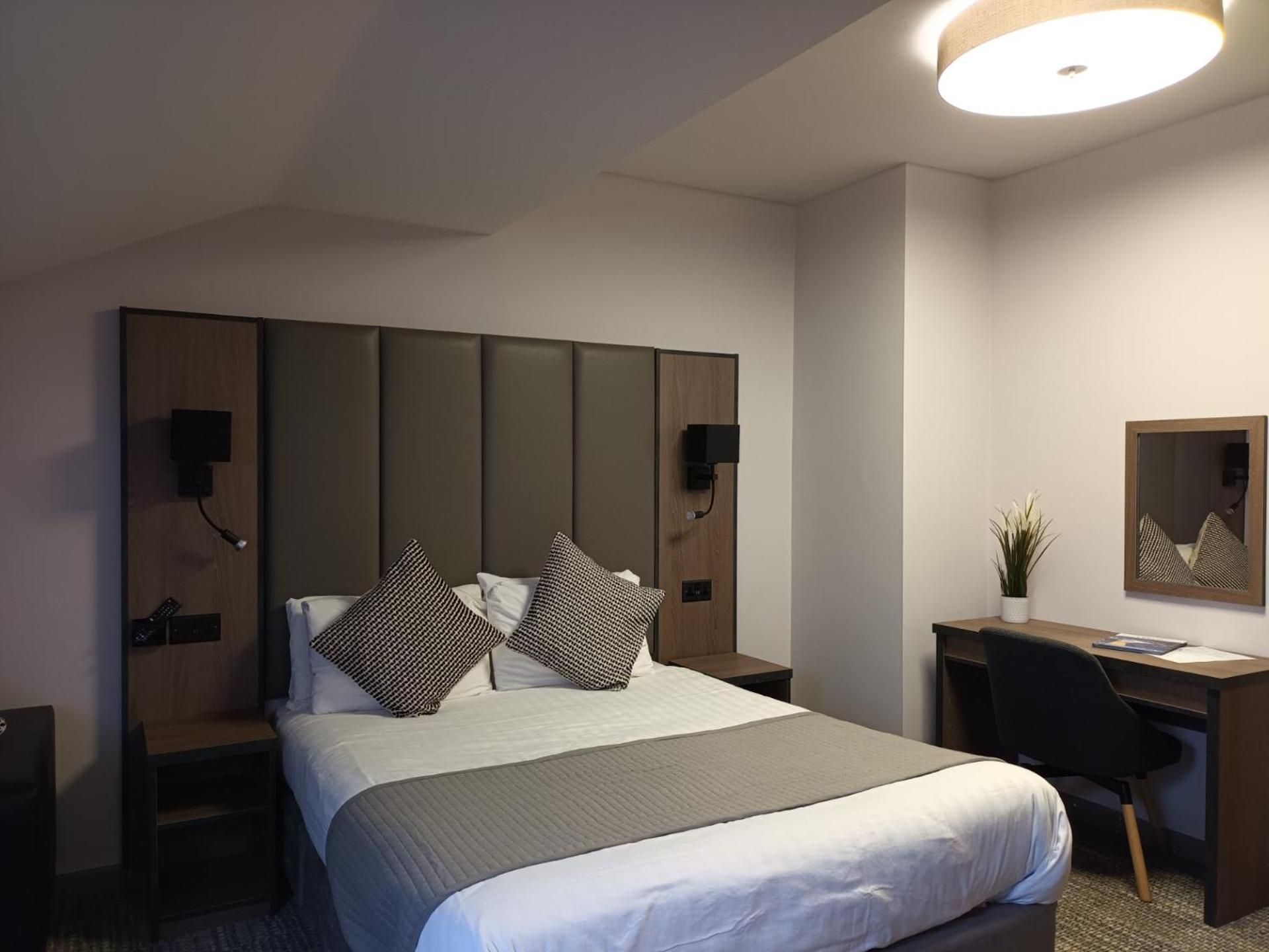 Corn Mill Lodge Hotel Leeds  Exterior foto